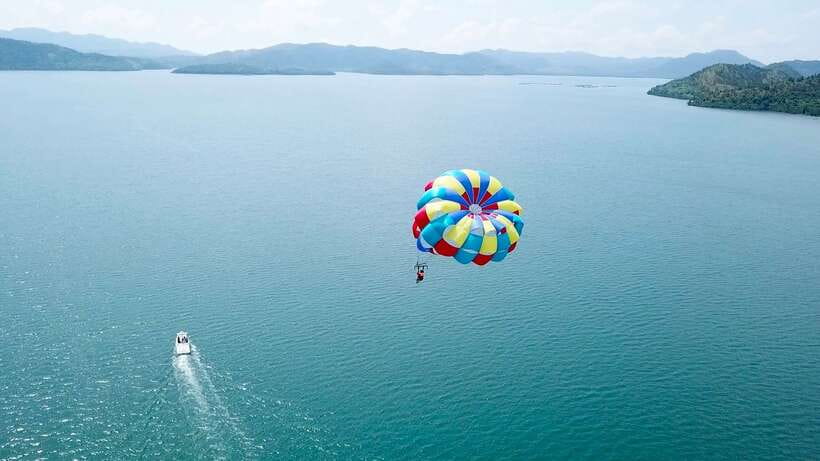 Coron: Parasailing Experience - Rising above Coron Island for the main event
