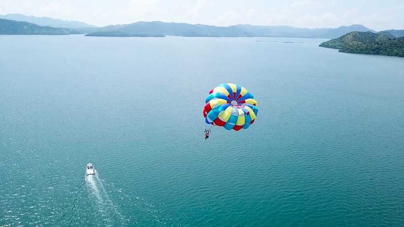 Coron: Parasailing Experience - Photos, videos, and the optional water dip