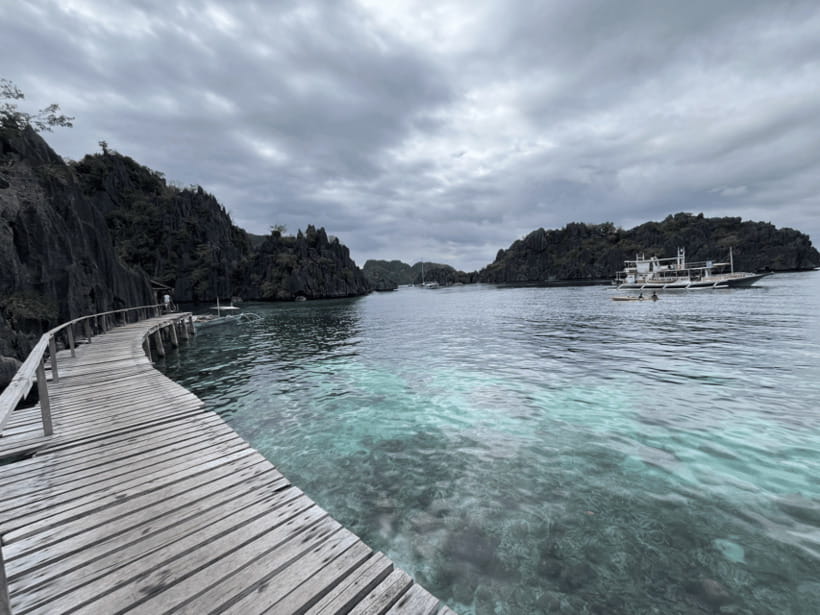 Coron: Private Boat Hire with Guided Tour and Lunch on Beach - Why the private boat changes Coron