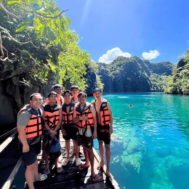 Coron: Super Ultimate Island-Hopping with Lunch & Transfers - The guide and crew can shape the whole day