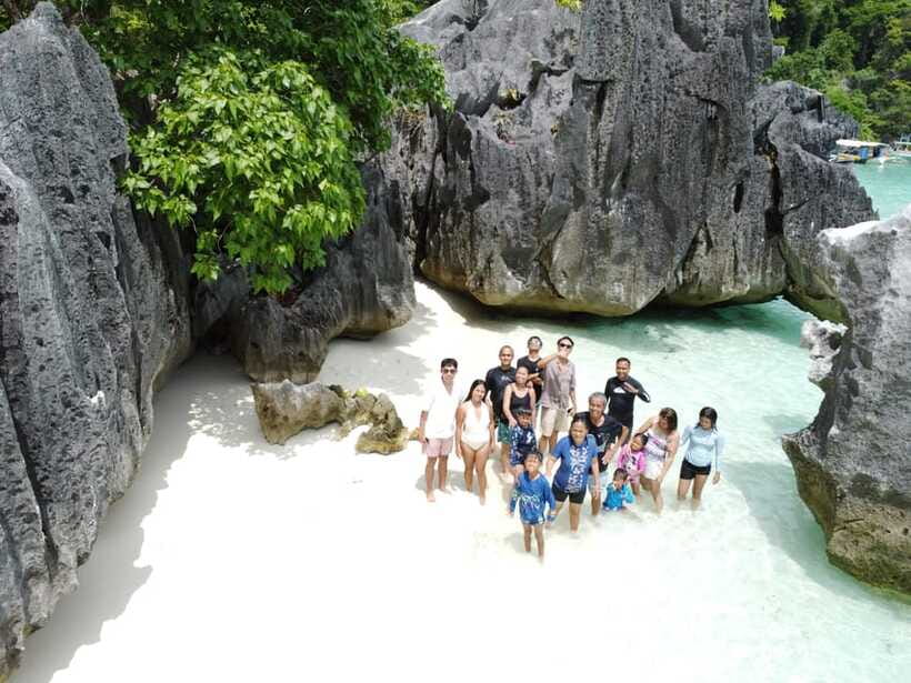 CORON TOUR - PRIVATE BOAT RENTAL with LUNCH (7 Destinations) - Skeleton Wreck, a simple snorkeling stop