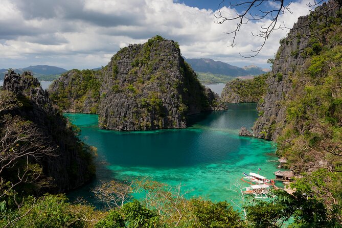 Coron Ultimate Tour - Private Tour w/ Buffet Lunch (Full Day) - Twin Lagoon and its changing water
