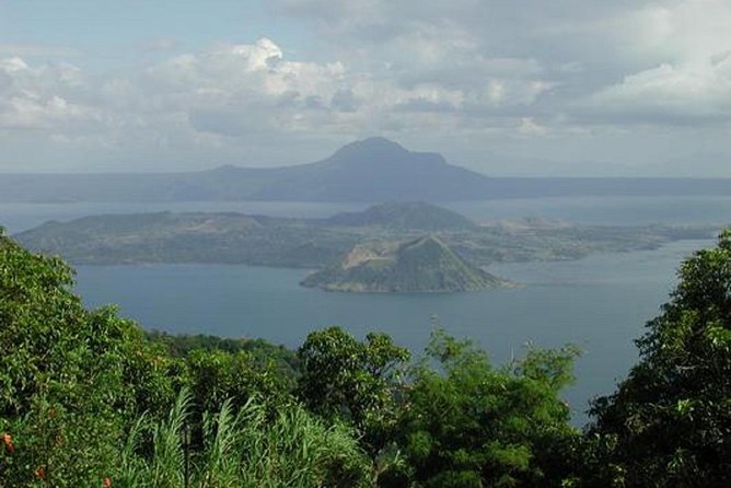 Cruise Shore Excursion of Taal Volcano with Lunch - Seeing Taal from Tagaytay Ridge