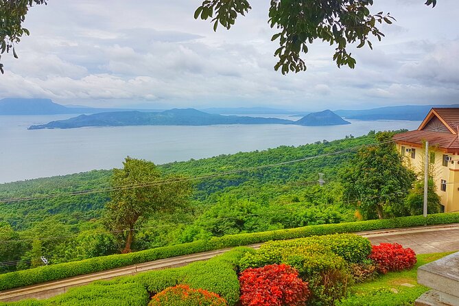 Discover Tagaytay's Countryside: Half-Day Sightseeing Tour - The ride out from Manila