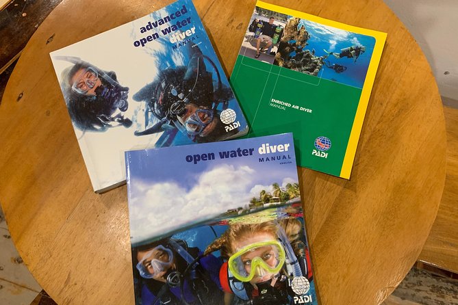 DiveGurus - Open Water Diver Course SSI/PADI - Confined water training: building comfort slowly