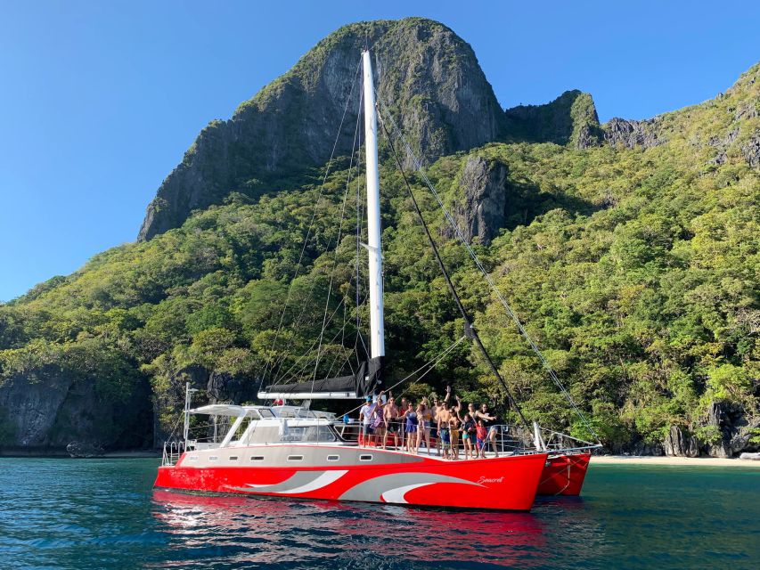 El Nido: Full-Day Premium Island Hopping Catamaran Cruise - Seven Commandos and Helicopter Island