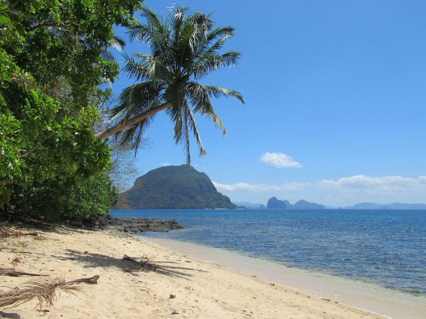El Nido: Full-Day Premium Island Hopping Catamaran Cruise - Choosing the right sailing day