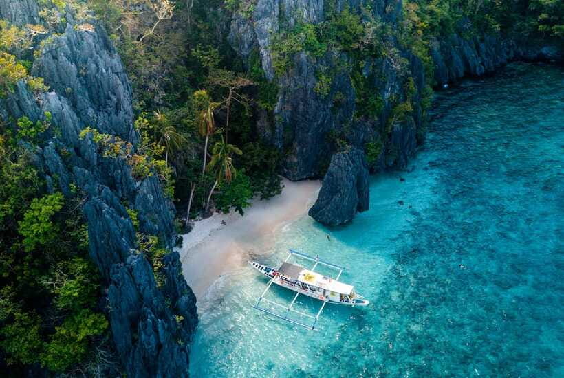 El Nido: Island Hopping Adventure by Haqqy Life - Big Lagoon and the extra cost of kayaking