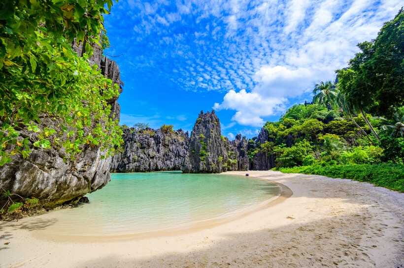 El Nido: Island Hopping and Snorkeling Private Boat Tour C - Weather, crowds, and route changes