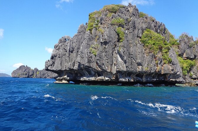 El Nido Island Hopping Tour A with Lunch - Meeting at Mabuhay Sports Bar at 9 a.m.