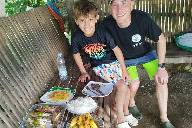 El Nido Palawan fishing with local Fisherman with lunch - The Main Safety Question: Life Jackets