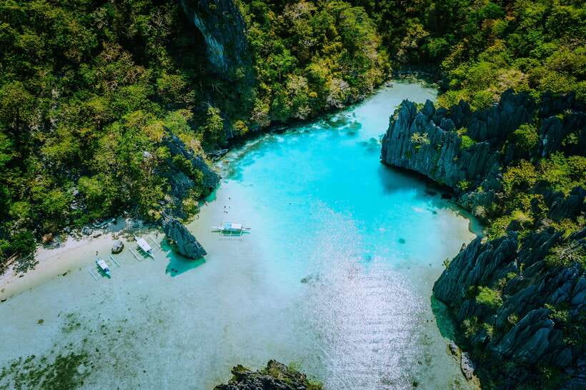 El Nido: Private/Exclusive Island Hopping Tour D BEST PRICE - Cadlao Lagoon: the day’s main visual treat