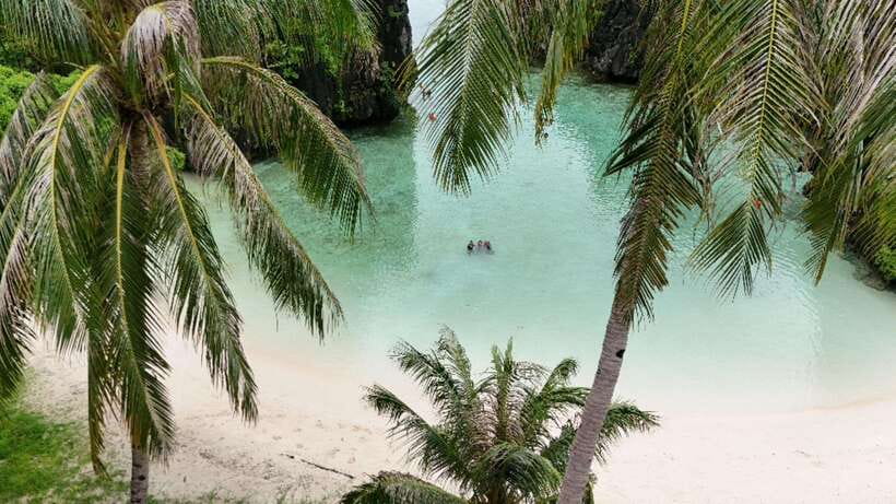 El Nido: Private Tour B with Snake Island and Caves - What a seven-hour El Nido boat day feels like
