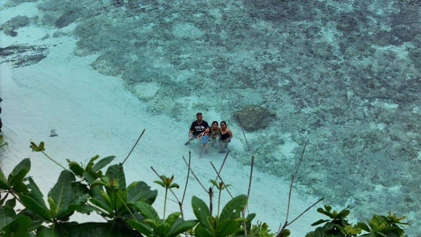 El Nido:Private Tour D with Highlights Small & Cadlao Lagoon - The secret stop and the first forty minutes