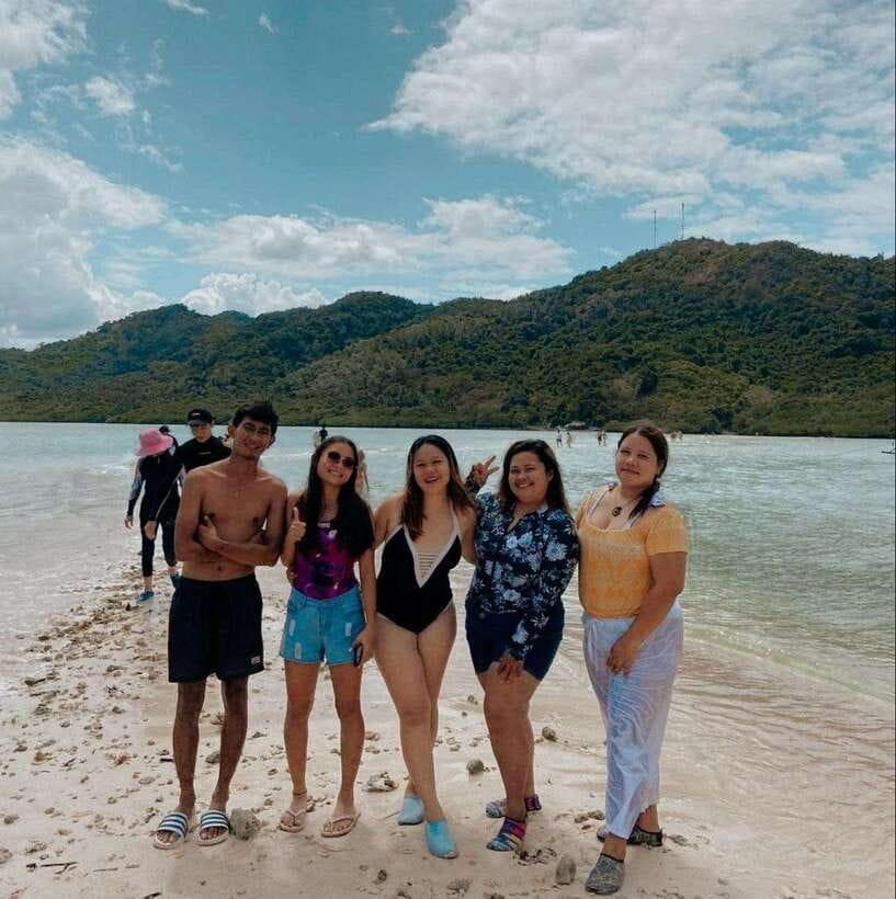 EL NIDO: Sharing/Joiner Island Hopping Tour B - Entalula Beach starts the day with easy water time
