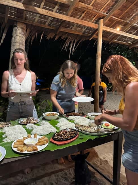 El Nido, Sibaltan: Family Dinner, Bonfire and Karaoke - Who will enjoy this Sibaltan night