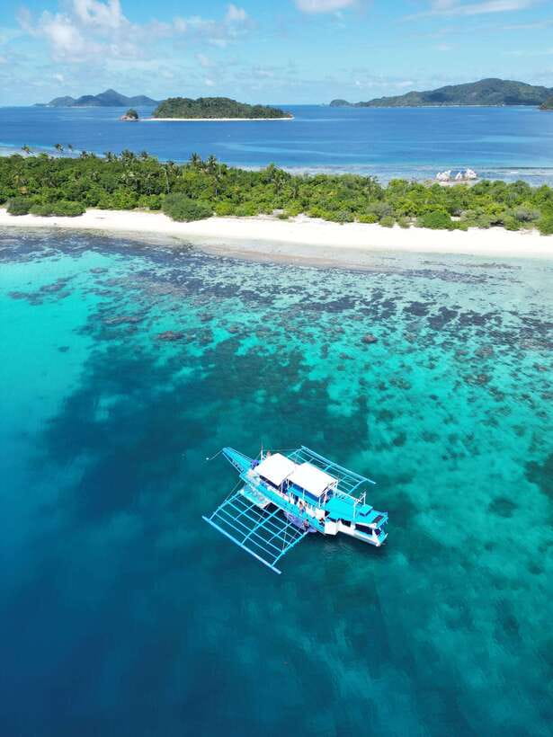El Nido to Coron: 3-Day 2-Night Island-Hopping Expedition - Day three: one last reef, then Coron or El Nido