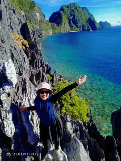 El Nido Tour C: Explore Hidden & Secret Beach Adventure - Swimming into Secret Beach