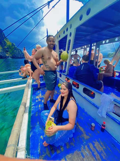 El Nido Tour C: Explore Hidden & Secret Beach Adventure - Crowds, cleanliness, and the cost of popularity