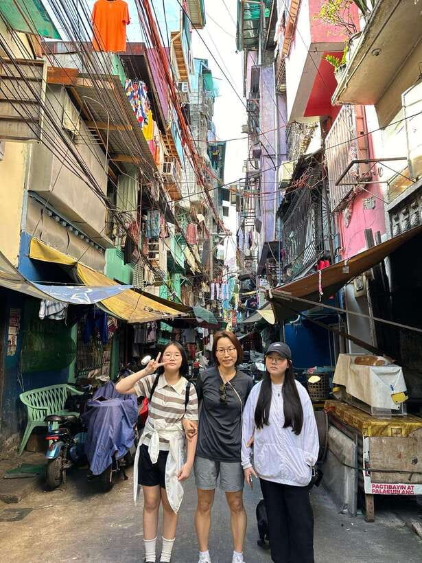 Explore Manila Slums and Hidden Market - Chinatown, old Manila, and the market connection