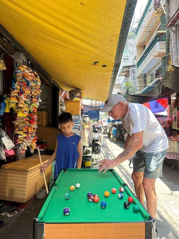 Explore Manila Slums and Hidden Market - Is $65 a fair price?