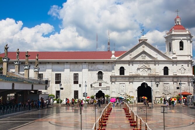 Food, Historical and Mountain Tour in Cebu City - Santo Niño, the basilica, and Magellan’s Cross