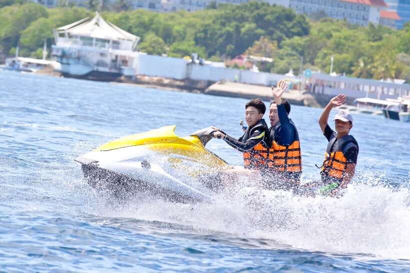 From Cebu: Mactan Island 3 Watersport Activities Tour - Jet skiing for your first burst of speed