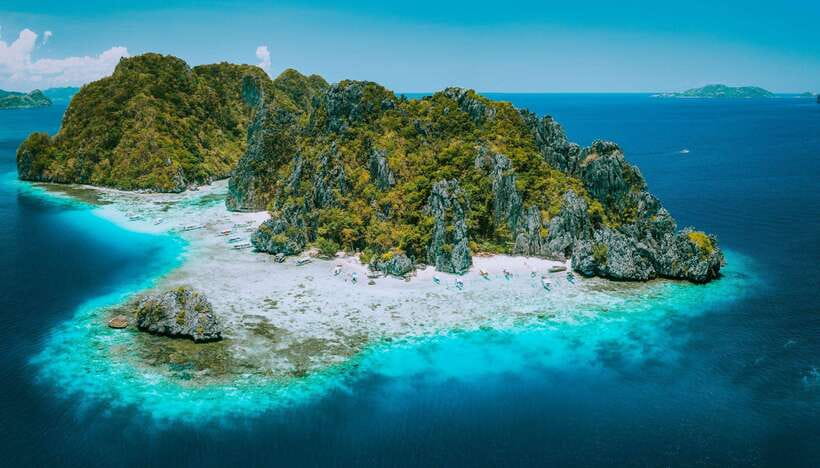 From El Nido: Island, Lagoons, and Beaches Boat Tour - Small Lagoon: the day’s main attraction