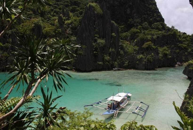 From El Nido: Island, Lagoons, and Beaches Boat Tour - Group size, guide service, and comfort