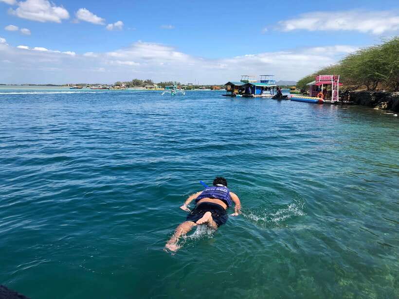 From Manila: Little Boracay Beach w/ Floating Bamboo Cottage - Comfort, safety, and who should skip it
