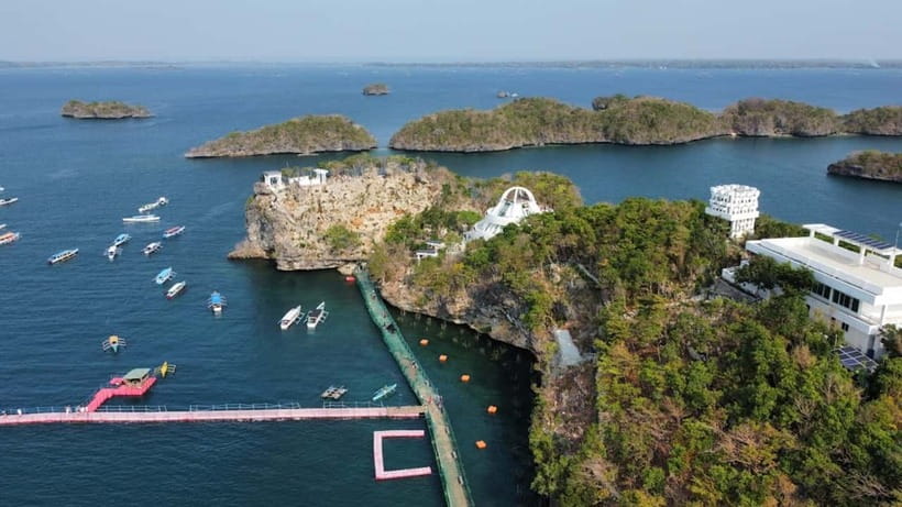 From Manila: Pangasinan Hundred Islands Guided Tour - Pilgrimage Island and the Christ statue
