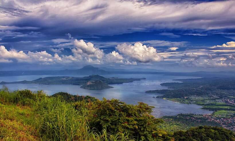 Full-Day Manila City, Tagaytay Taal Volcano and Lake Tour - Tagaytay Ridge and the view of Taal Volcano