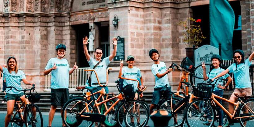 Intramuros, Manila: Historical Bamboo Bike Tour - Manila Cathedral and Plaza de Roma