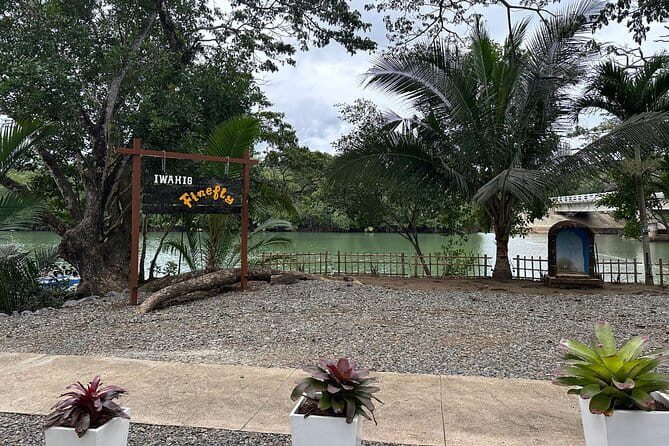 Iwahig River Cruise and Firefly Watching Tour in Puerto Princesa - Dinner before the river outing