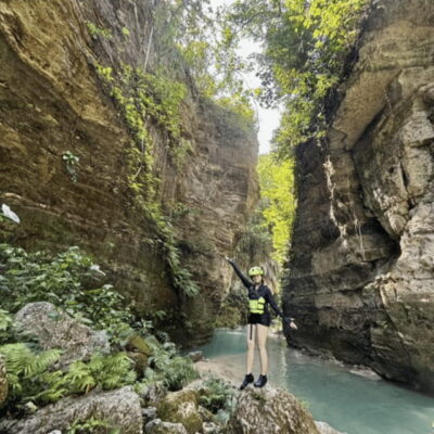Kawasan Falls Canyoneering Transfers from Cebu with Lunch