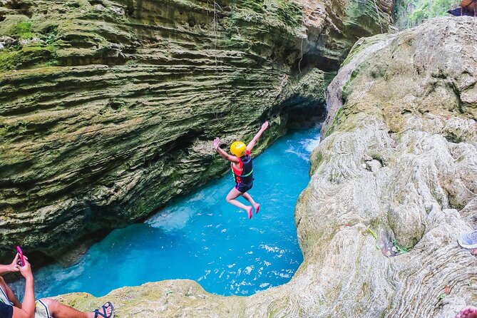 Kawasan Falls Canyoneering w/ Lunch & Transfers from Cebu City - Finishing at Kawasan Falls