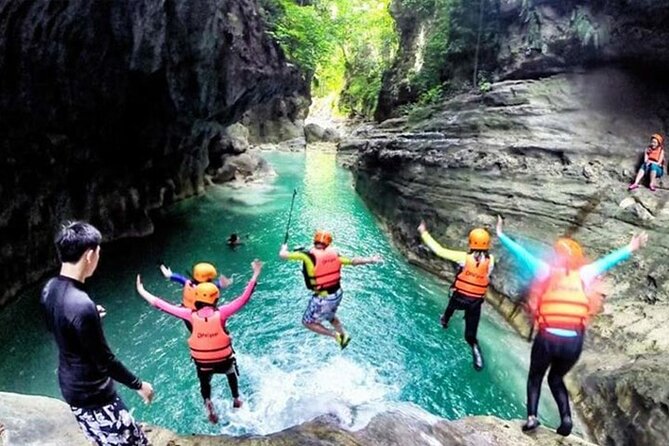 Kawasan Falls Canyoneering w/ Lunch & Transfers from Cebu City - The early transfer from Cebu City