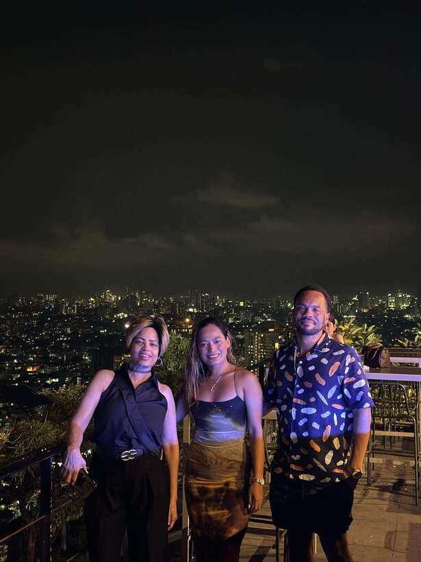 Makati Rooftop and Hidden Bars Experience - The first stop: sunset, a welcome drink, and the best light