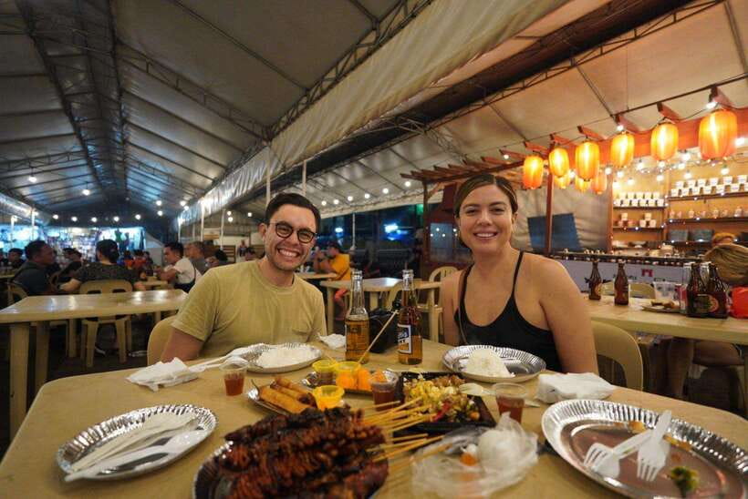 Makati: Street Food Experience with a Local Guide - Starting the night in central Makati