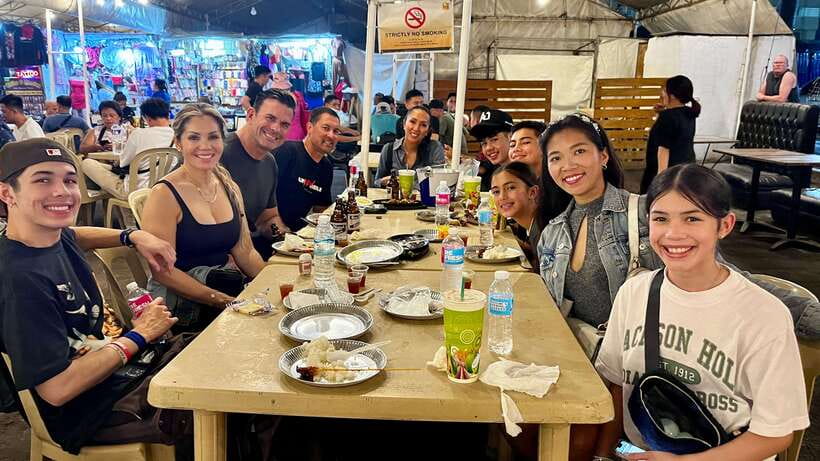Makati Street food walking tour with Dinner - Who should book this experience?