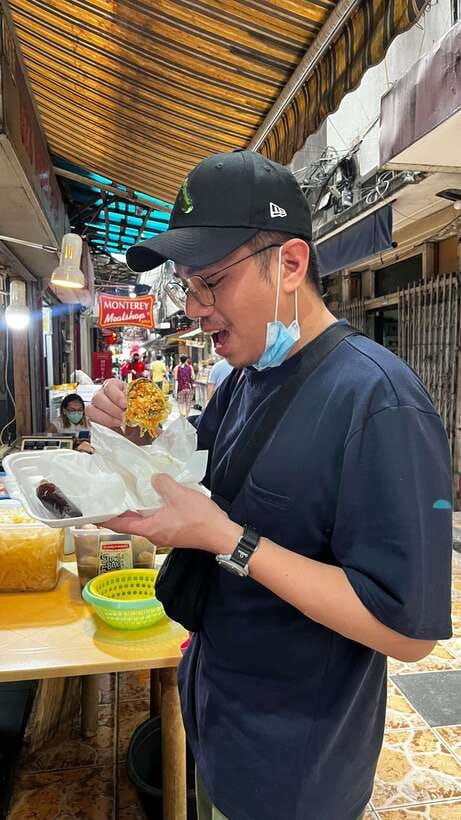 Manila Chinatown Food Tour with Local Guide - Eight stops and a serious amount of food