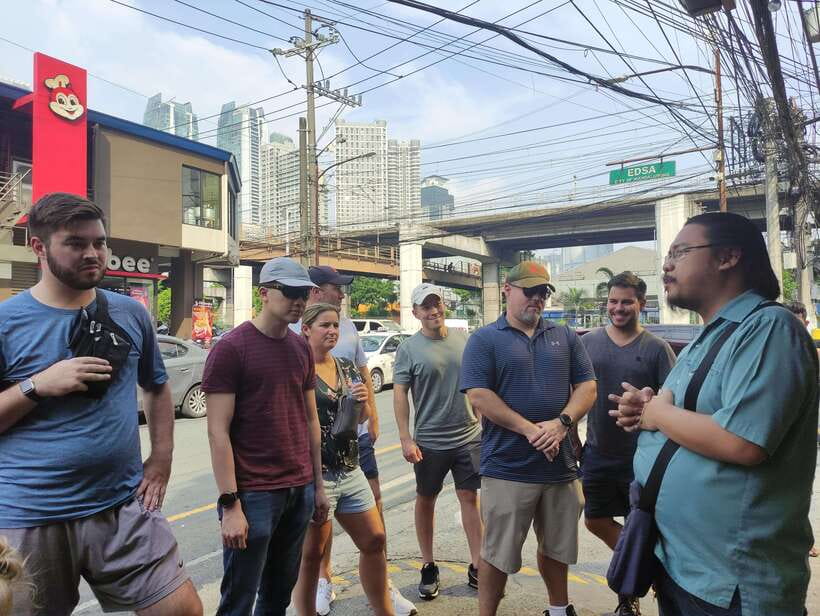 Manila Food Tour: Introduction to Philippine Street Food - The First Tastings: Dumplings and Local Savory Food