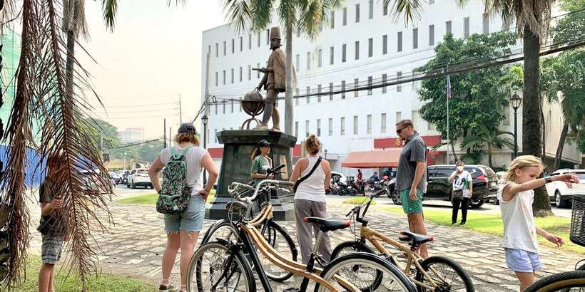 Manila: Guided Sunset Bamboo Bike Tour in Intramuros - A short drink stop breaks up the afternoon