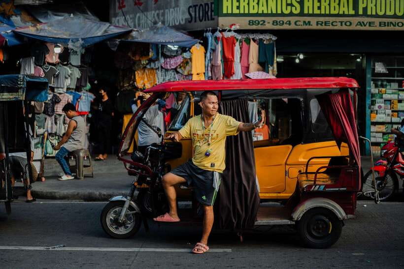 Manila: Guided Tuk Tuk Ride - Street food, drinks, and the Filipino table