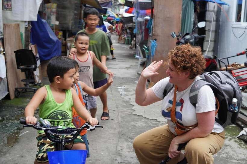 Manila: Hidden Gems Guided Tour - Taking a jeepney through Manila