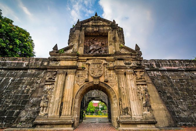 Manila Instagram Tour (Shared Tour) - Jones Bridge, Chinatown, and the city-center views