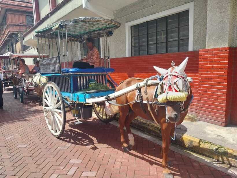 Manila: Intramuros and Chinatown Food Tour with Food Samples - San Agustin Church and the strongest architectural stop