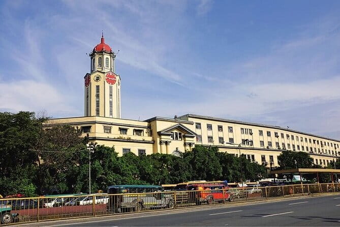 Manila Old & New City Walking Tour With A Guide - A quiet hour at the American Cemetery and Memorial