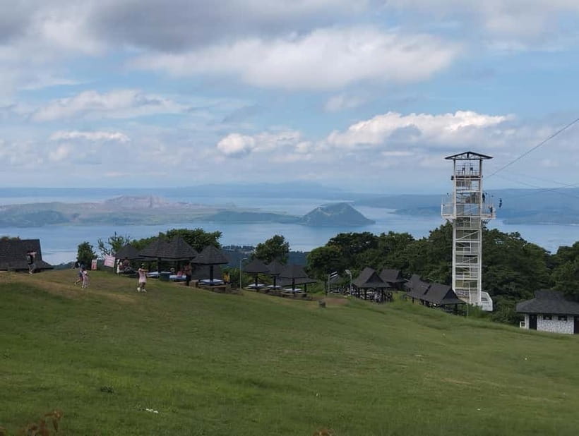 Manila: Private Tagaytay Highlands and Taal Volcano Tour - Down to Talisay and the Taal lakeside view