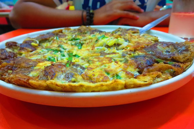 Manila's Culinary Expedition: The Ultimate Food and Market Tour - A closer look at the Chinatown experience